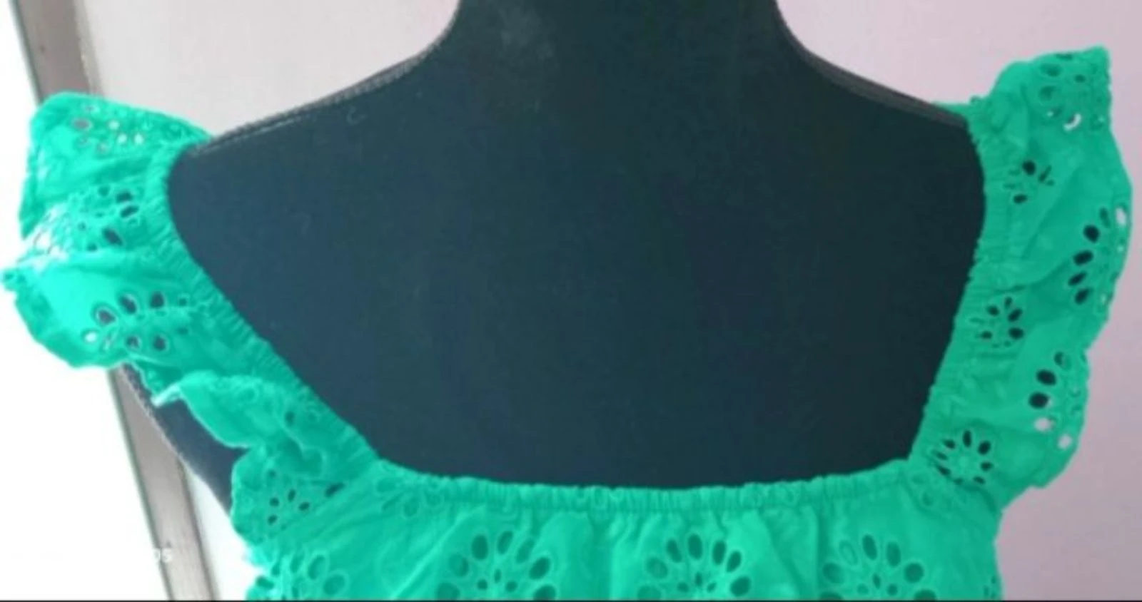 Top con bordado inglés-Verde brillante-100% algodón-Nuevo con etiqueta•T M – photo 3